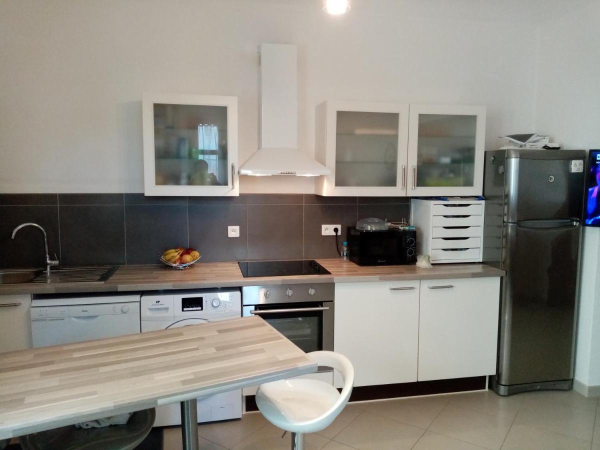 Appartement Cours Bonaparte Sartène Eksteriør billede